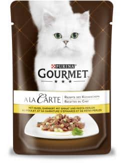 GOURMET A la Carte mit Huhn garniert mit Pasta-Perlen