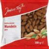 Jeden Tag Mandelkerne ganz
